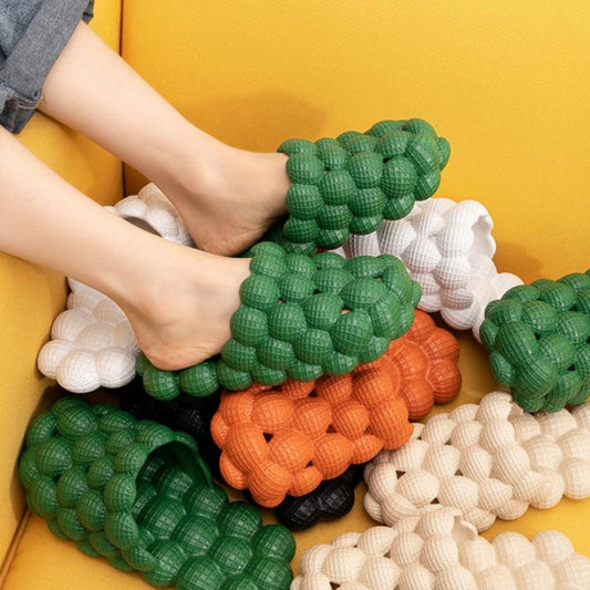 Artisanal Woven Knot Slides With Golf Ball Texture